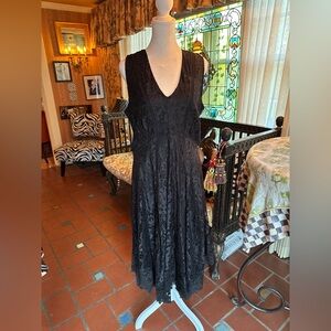 Taylor Black Sleeveless V-Neck Lace Dress